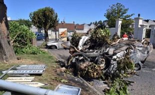 Imaxe da xendarmería de Saint Aignan despois das protestas