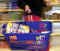 Os produtos de alimentación e o vestido son os que máis se abarataron no pasado mes